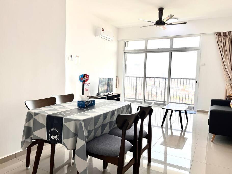 Urban Home-Swimming Pool-City Center Malacca Luaran gambar