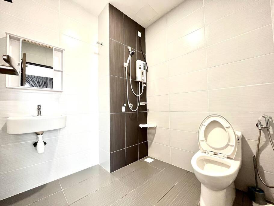 Urban Home-Swimming Pool-City Center Malacca Luaran gambar