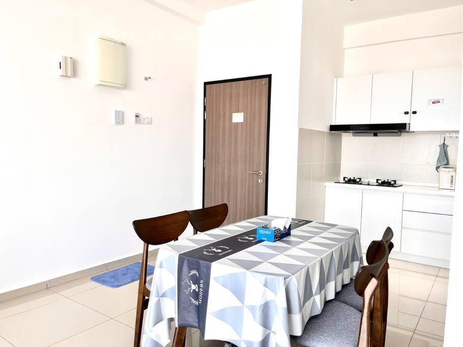 Urban Home-Swimming Pool-City Center Malacca Luaran gambar